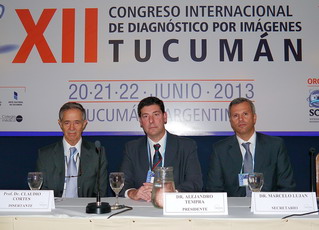 Prof. Dr. Claudio Cortés (Chile). El presidente de la sesión fue el Dr. Alejandro Tempra y el secretario el Dr. Marcelo Lujan. 