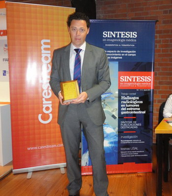 Dr. Gustavo Raichholz ganador de Premio trabajo científico.